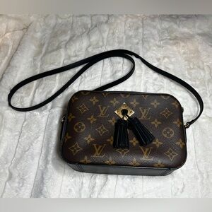 Louis Vuitton Saintonge black